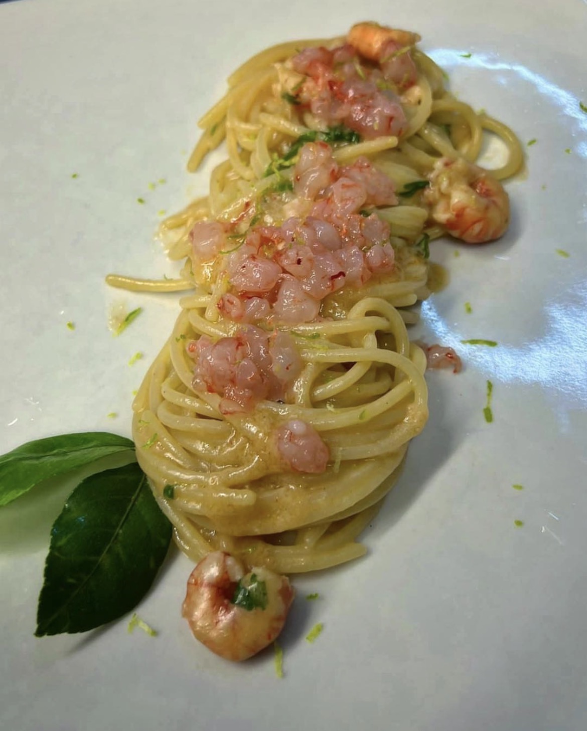 Spaghetti con Tartare di Gambero Rosso